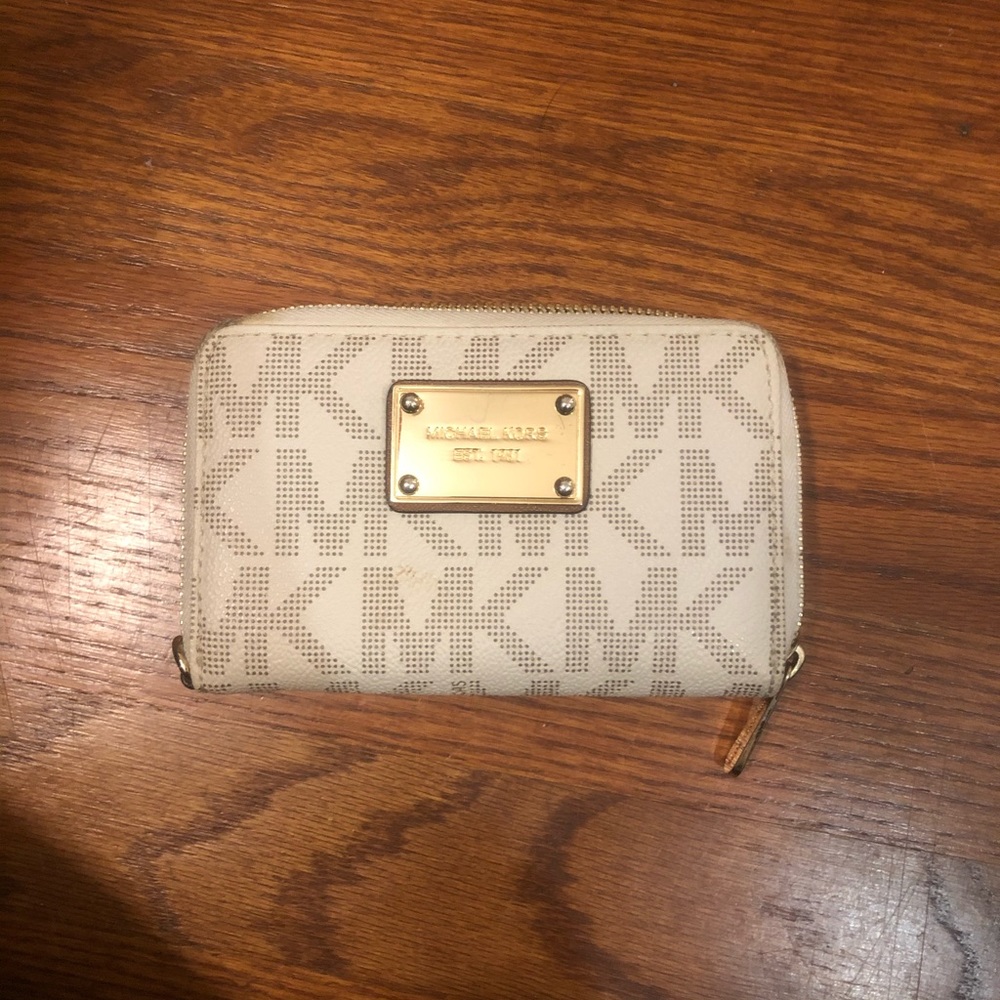 Handbag - Picture 3 of 6